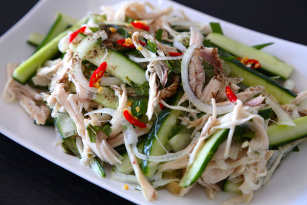 Salad dưa chuột, ức gà