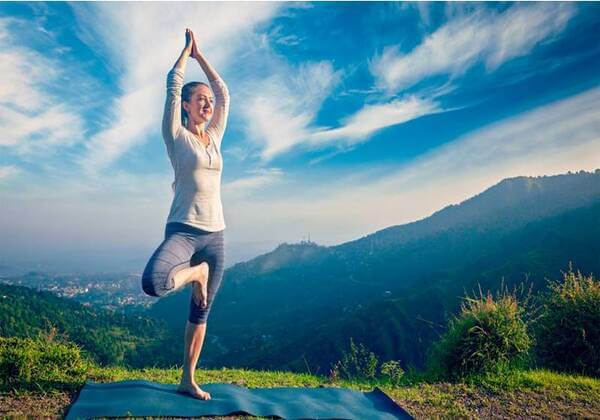 Bài tập Vrikshasana