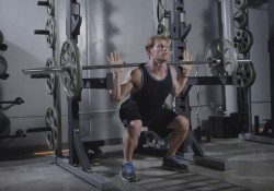 Barbell Squat - Lợi ích và hướng dẫn kỹ thuật cho người Mới !