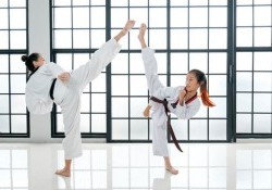 Võ Karate là gì? Những điều bạn nên biết khi học môn võ Karate