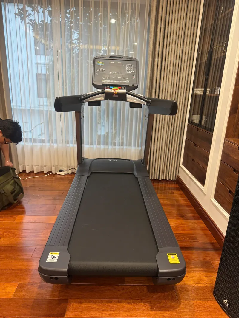 Máy chạy bộ phòng Gym Sakura V9 17 máy chạy bộ điện cao cấp