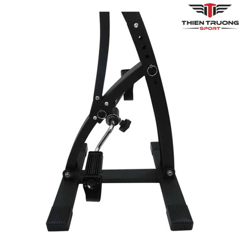 Xe đạp tập thể dục Dual Bike 11 Chân đế của xe đạp được bọc nhựa tránh làm hư hỏng sàn tập