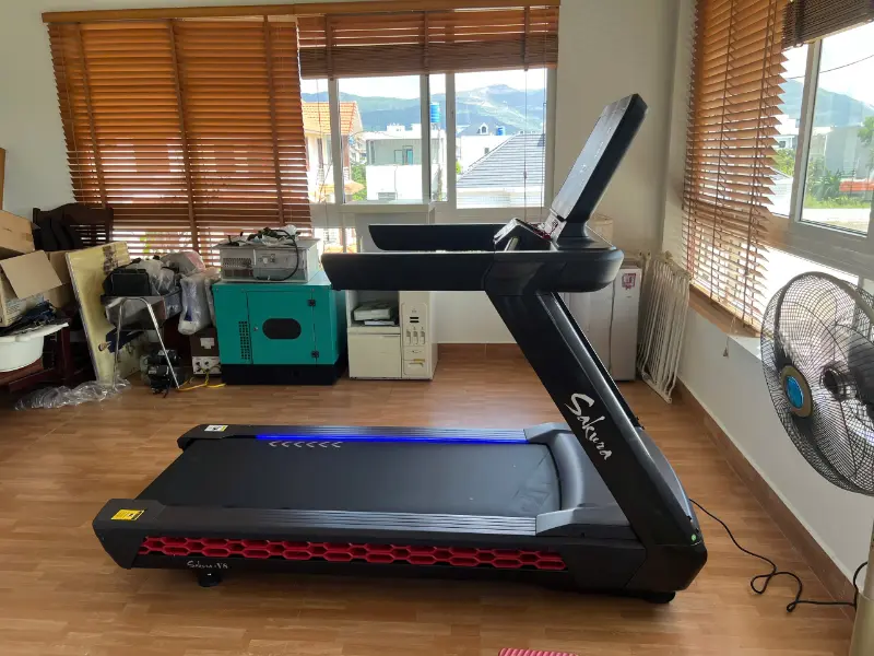 Máy chạy bộ phòng Gym Sakura V8 11 Lưu ý khi sử dụng Máy chạy bộ phòng Gym Sakura V8