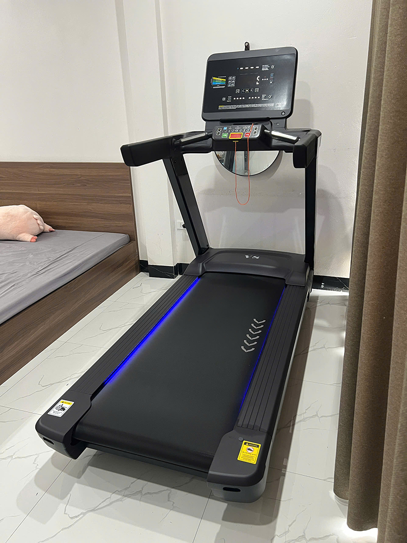 Máy chạy bộ phòng Gym Sakura V8 12 máy chạy bộ điện Sakura V8