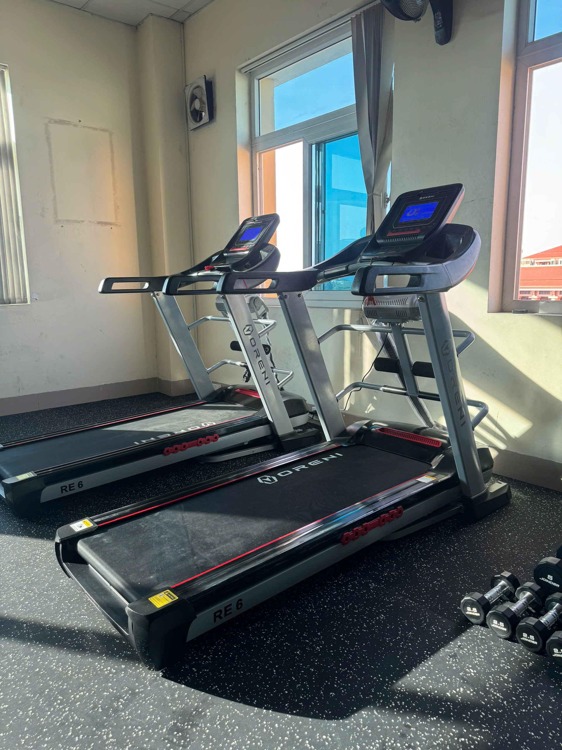 Máy chạy bộ điện đa năng Oreni RE-6 12 máy chạy bộ re-6 Trung tâm 586 - Bộ tư lệnh 86 (3)