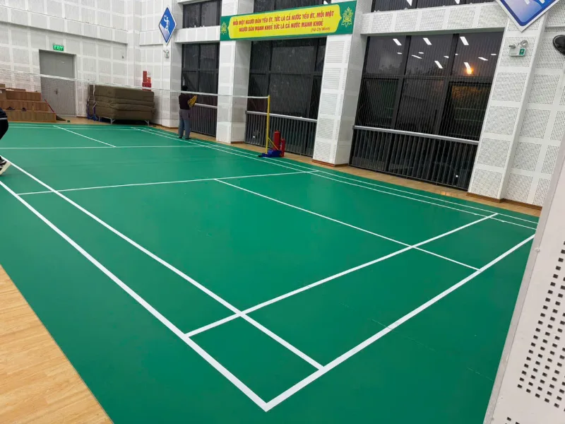 Thảm sân cầu lông Enlio A-21345 8 Ưu điểm nổi bật của thảm cầu lông Alite A-23145