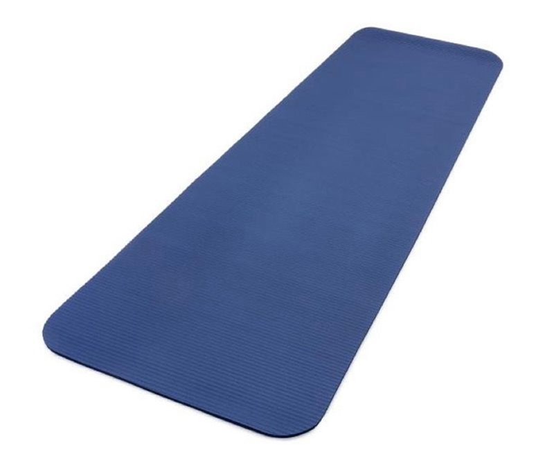 Thảm Yoga Adidas 10mm ADMT-11015BL 5 Thảm có độ dày 10mm, dài dài 1830mm và rộng 610mm phù hợp với tất cả mọi người