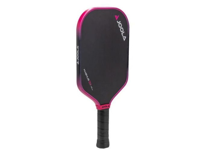 Mặt vợt lớn giúp tăng diện tích điểm ngọt