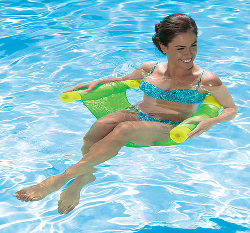 Phao bơi xốp dạng ghế Swimming Noodles Chair 3 Sử dụng phao bơi xốp dạng ghế Swimming Noodles Chair