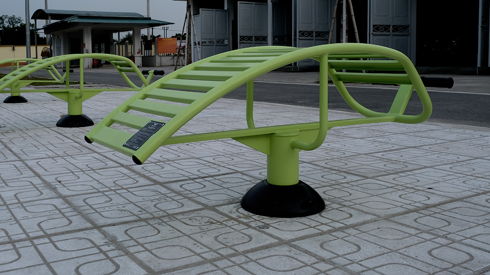 Thiet bi tap lung bung ngoai troi TT013 7