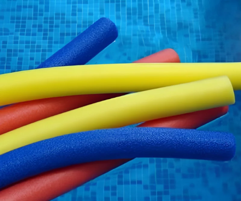 Phao bơi xốp Swimming Noodles 3 Đặc điểm nổi bật của phao bơi xốp Swimming Noodles