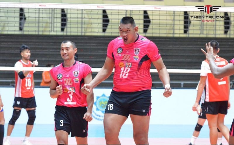 Top 10 cầu thủ bóng chuyền cao nhất thế giới 1 cầu thủ bóng chuyền Wutthichai Suksala