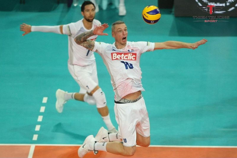 Top 10 cầu thủ bóng chuyền cao nhất thế giới 8 8. Kevin Le Roux – 2m08