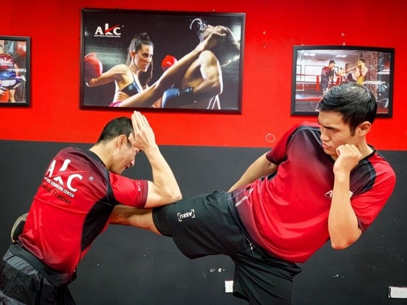 Top 10 lớp học võ thuật tự vệ Hà Nội chất lượng nhất! 1 Lớp học võ thuật tự vệ Hà Nội: Trung tâm AKC Fitness