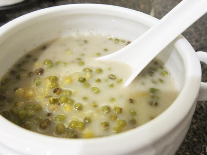 Ăn chè đậu xanh có mập không? Ăn bao nhiêu là đủ, không mập? 2 1 chén chè đậu xanh có bao nhiêu calo