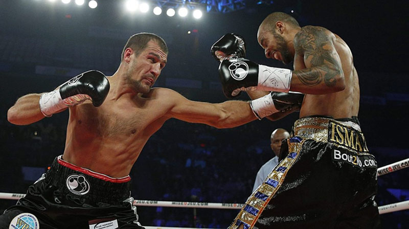 4 cú đấm bị cấm trong Boxing nhất định phải tránh 4 Thi đấu boxing cần tuân thủ các quy tắc theo luật boxing