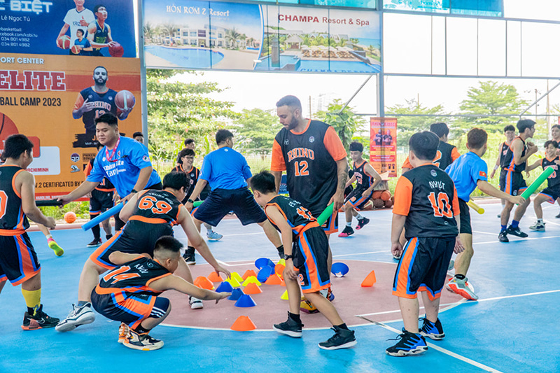 Học bóng rổ tại trung tâm huấn luyện và thi đấu bóng rổ TPHCM