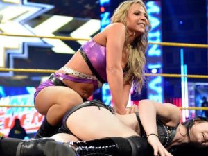 WWE là gì? Những trận thi đấu vật Mỹ WWE là thật hay giả? 1 WWE là gì? Những trận thi đấu vật Mỹ WWE là thật hay giả?
