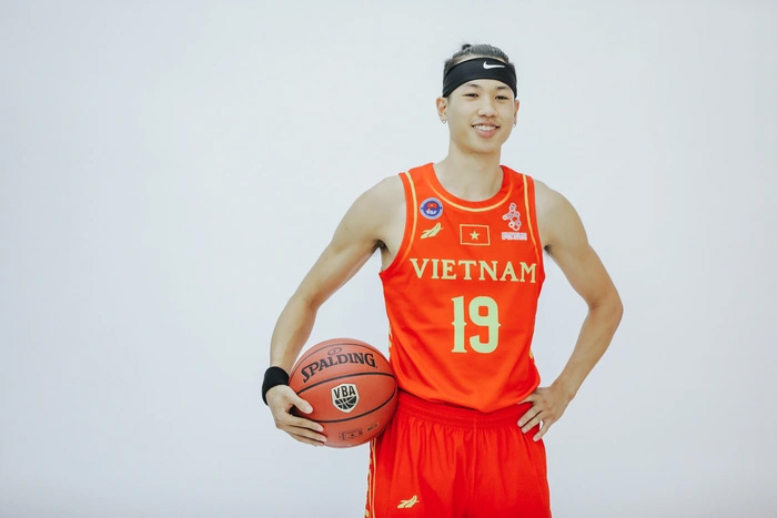 Cầu thủ bóng rổ cao nhất Việt Nam