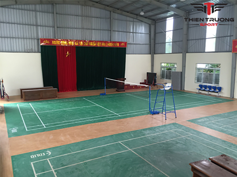 Thi công mặt sân cầu lông cho nhà thi đấu lao động của tỉnh Hưng Yên 18 thi công mặt sân cầu lông
