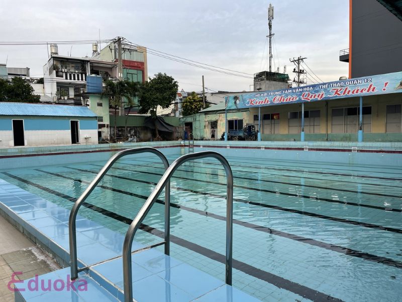 Hồ bơi trung tâm thể thao quận 12