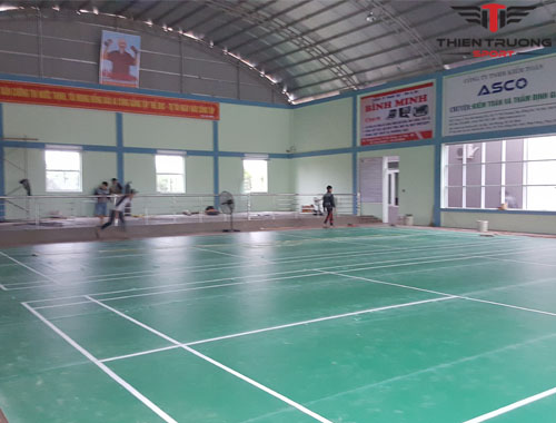 Làm sân cầu lông tại Quảng Bình