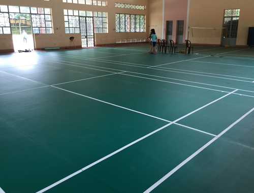 Thi công sân cầu lông Trường THPT Dân Tộc Nội Trú Nơ Trang Lơng 36 Thi công sân cầu lông