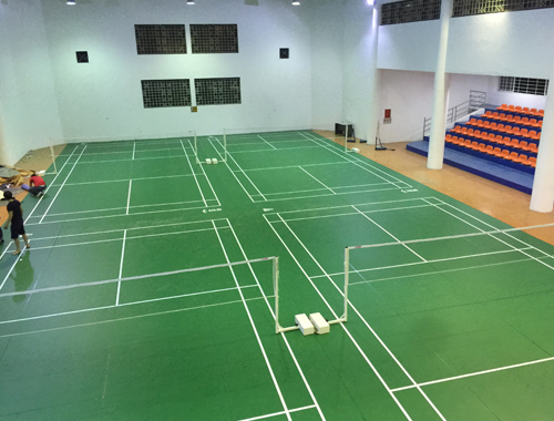 Thi công sân cầu lông ở cao đẳng thương mại và du lịch Hà Nội 37 Thi công sân cầu lông