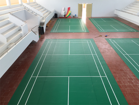 Thi công sân cầu lông