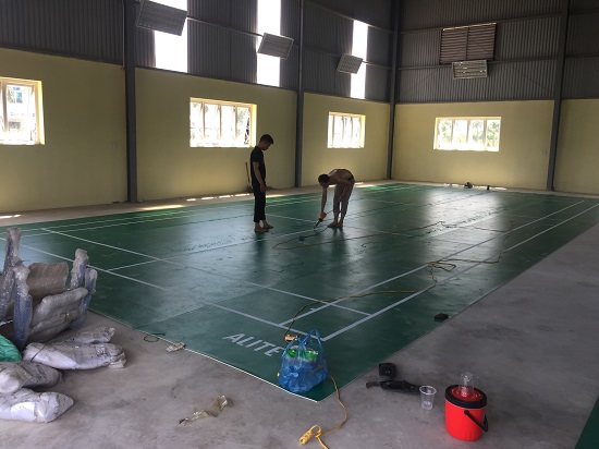 Thi công sân cầu lông