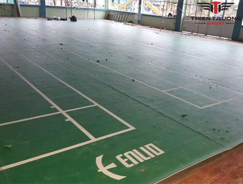 Trải thảm sân cầu lông tại Quảng Bình