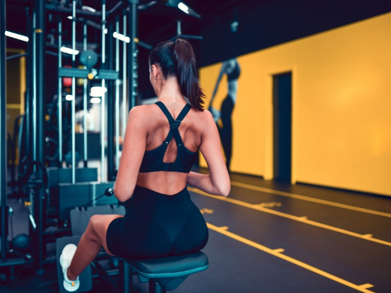 Top 10 bài tập lưng xô cho nữ tại phòng gym HLV khuyên tập 9 Bài tập lưng xô cho nữ