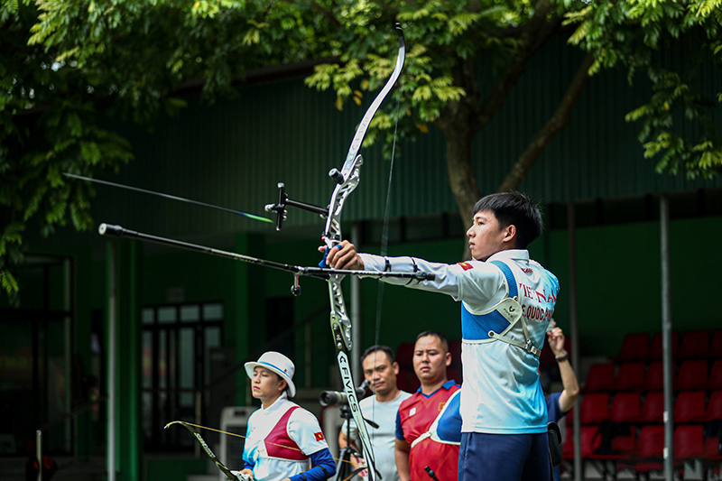 Tuyển thủ bắn cung Việt Nam