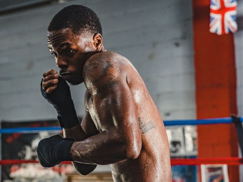 Hướng dẫn các cách chặn cú đấm trong boxing hiệu quả nhất! 12 Tập luyện cách chặn cú đấm trong boxing một mình