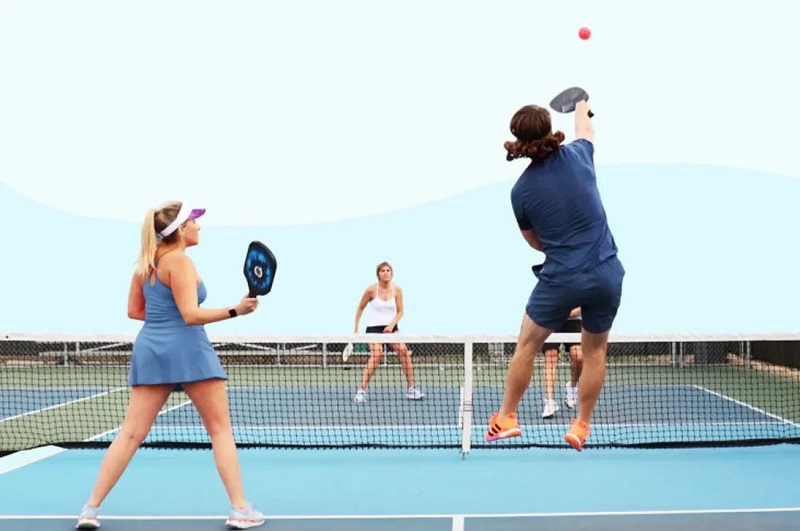 Chi tiết những cách xử lý các cú đánh mạnh trong pickleball hiệu quả