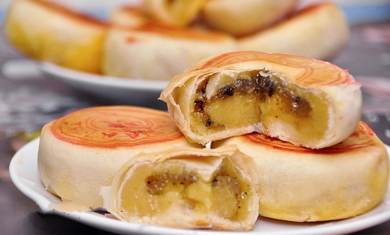Bánh pía sầu riêng bao nhiêu calo?