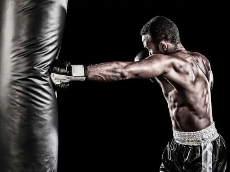 Hướng dẫn top 7 bài tập cardio boxing cho người mới 3 Bài tập cardio boxing với các cú đấm cơ bản