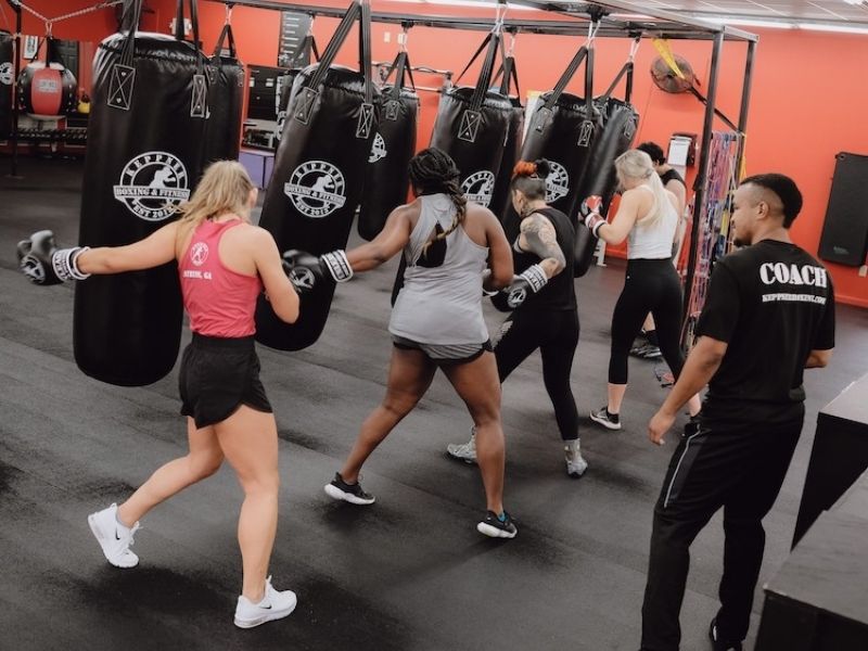 Hướng dẫn top 7 bài tập cardio boxing cho người mới 8 Tránh quá tải và chấn thương khi tập các bài tập cardio boxing