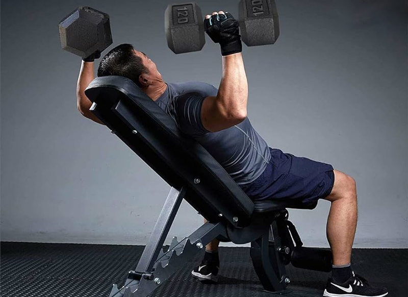 Chuẩn bị tạ Dumbbell có trọng lượng phù hợp
