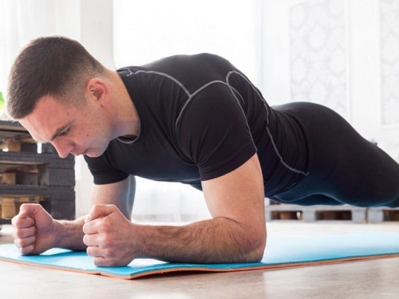 có nên tập gym buổi sáng
