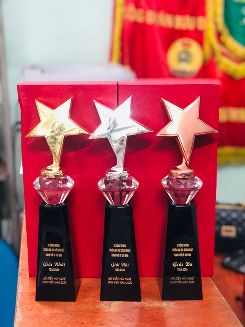 cúp pha lê CPL 34 3 Hình ảnh thực tế Cúp pha lê CPL 34