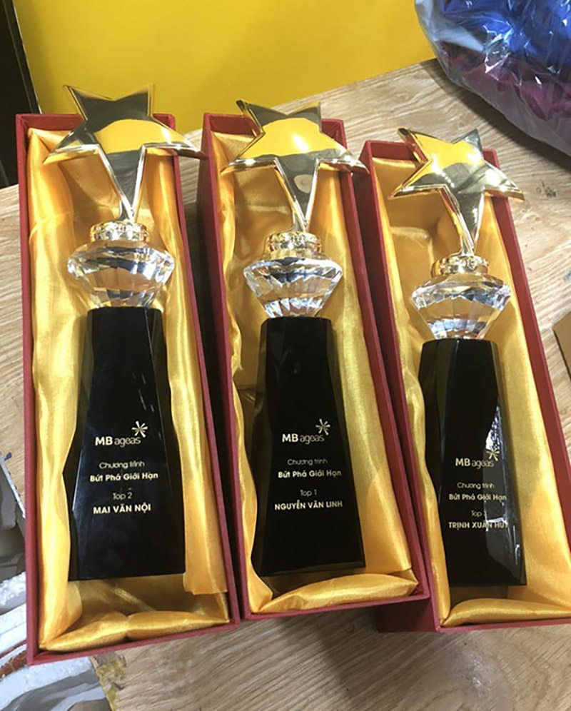 cúp pha lê CPL 34 4 Hình ảnh thực tế Cúp pha lê CPL 34