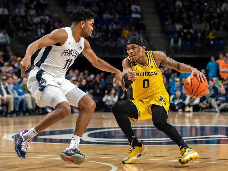 Kỹ thuật Crossover Dribble giúp bạn đưa bóng qua đối thủ nhanh