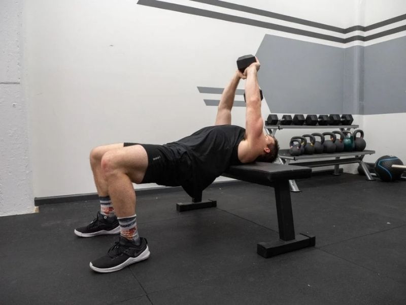 Dumbbell Pullover là gì? Tập vớt tạ phát triển vòng 1 tốt Nhất? 4 Thử các biến thể phù hợp của Dumbbell Pullover