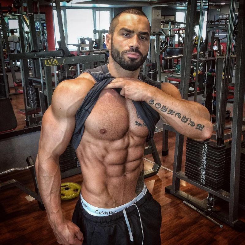 Fitness Model nổi tiếng Lazar Angelov