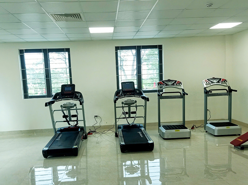 Máy chạy bộ và máy massage