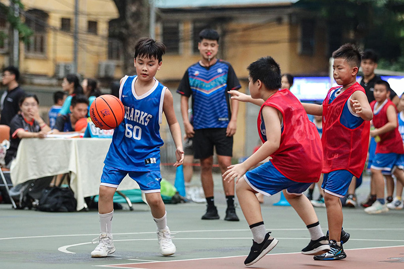 Lớp học bóng rổ cho trẻ em Hanoi Sharks