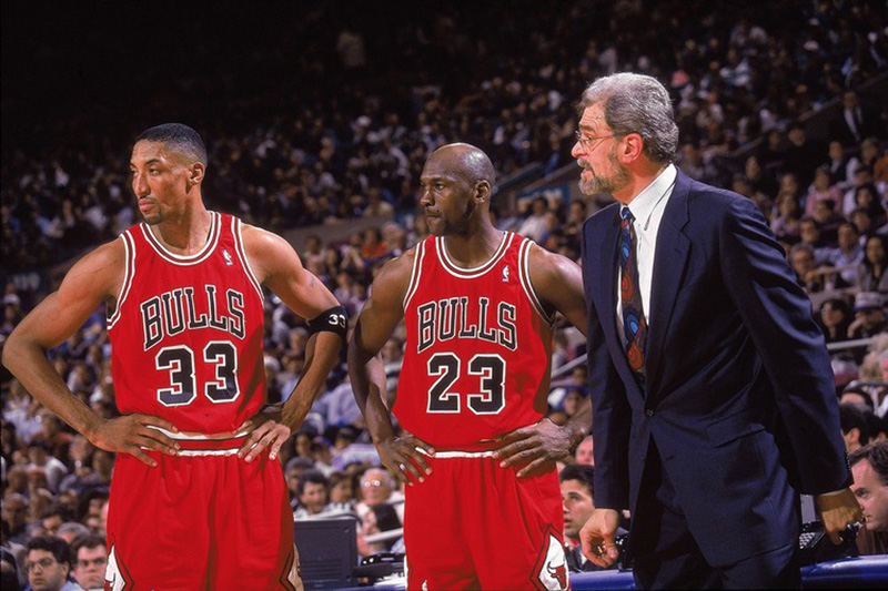 Top 8 huấn luyện viên bóng rổ nổi tiếng hàng đầu thế giới 2 Huấn luyện viên bóng rổ Phil Jackson