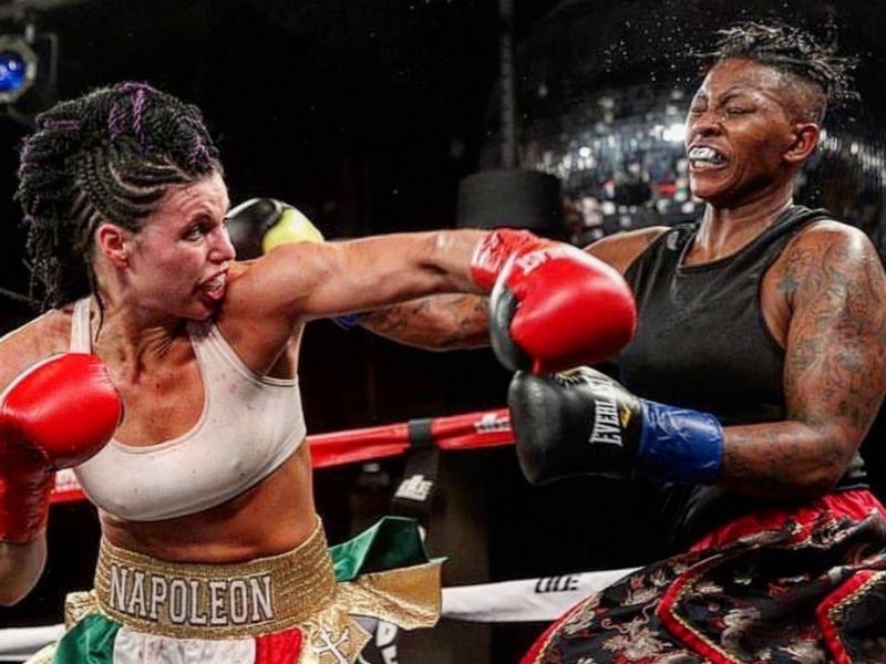 Cú đấm móc chì là một trong những kiểu đấm móc trong boxing được ưa thích