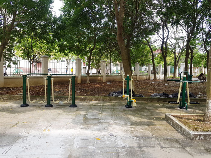 Lắp đặt dụng cụ thể thao ngoài trời